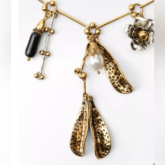 🔥🔥Zara Pearl and Leaf charm necklace - Picture 4 of 4